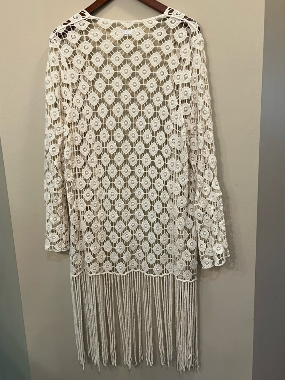 Boho crochet open front kimono with fringe cream medium. Festival beach - Picture 6 of 7